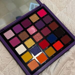 Anastasia Beverly Hills Eyeshadow Palette